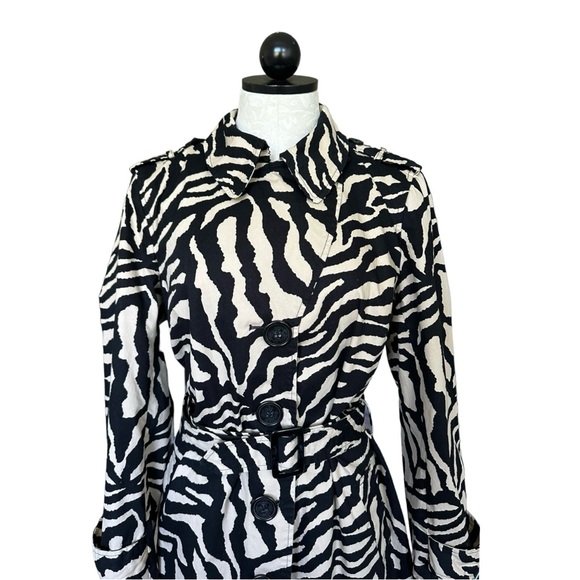 Dennis Basso Zebra Print Trench Coat Jacket Button Front Buckle Belt Size Medium - Picture 2 of 13